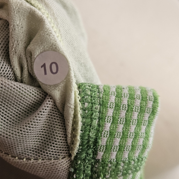 Lululemon Tank Top with Built-in Bra Racerback Green Gingham GUC Size 10 Workout - Picture 10 of 10
